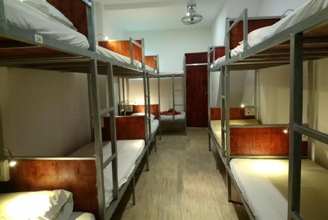Tony Central Hostel Луангпхабанг Экстерьер фото